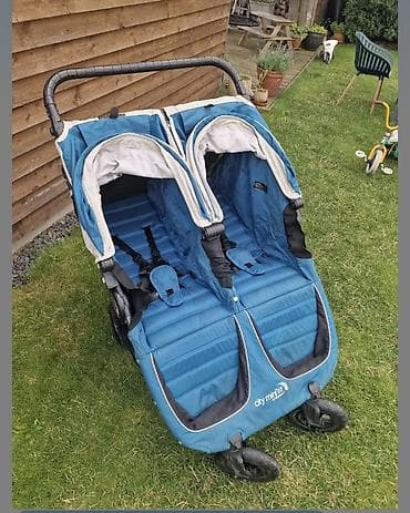 ekiz arabasi: Əkizlər üçün araba — 1