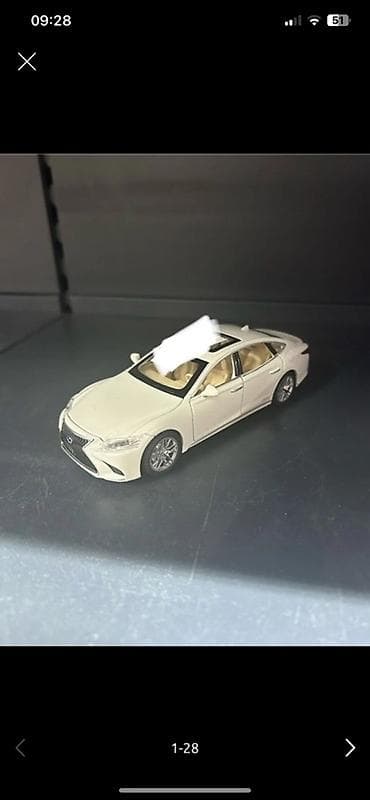 taxta oyuncaqlar: Leksus sedan miniatür model avtomobil - Miqyas: təxmini 1:32 - — 1