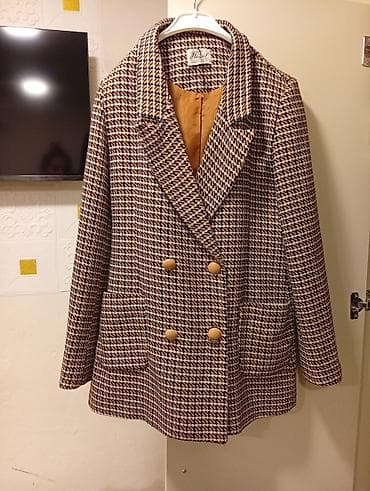 Qadınlar üçün klassik palto – “Hasal Collection” etiketli - Naqış