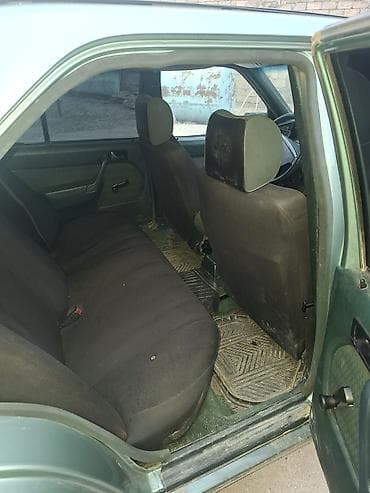 byd destroyer 05: Mercedes-Benz 190 (W201): 2 l | 1991 il Sedan — 5