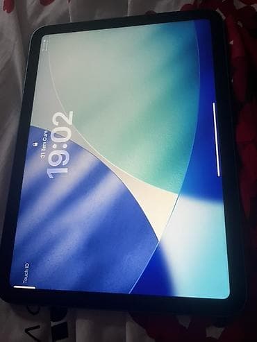 ipad 10.2 qiymeti: Apple iPad (A16) – - Yaddaş: 128 GB 4 gün istifadə olunub USB — 3