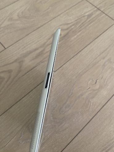 Apple iPad: Б/у Apple iPad 3 (2012), 9,7", < 64 ГБ, Самовывоз — 5