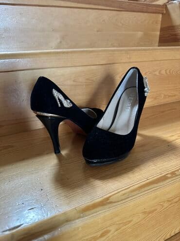 детская обувь на каблуке: Tuflilər, Ölçü: 37, İşlənmiş — 1