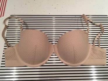 бежевый купальник: Обсолютно новый бюстик, с биркой Global lingerie 80С Финляндия — 1
