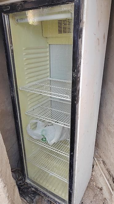 Soyuducu avadanlığı: Ticarət vitrin soyuducusu – LIEBHERR markalı, şüşə qapılı, tək qapı — 3