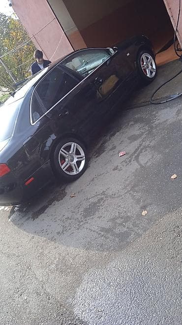 Audi A4: 2 l | 2004 il Sedan — 3