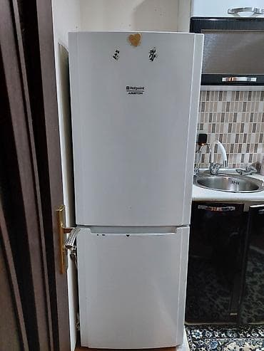 pc hisseleri: Yeni 2 qapılı Hotpoint Ariston Soyuducu Satılır, rəng - Ağ — 1