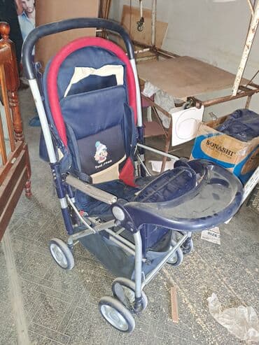 Klassik gəzinti arabası