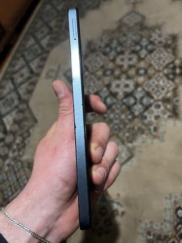 Видеоигры и приставки: Məhsul: Smartfon (mavi/göy tünd tonlu korpus) Xüsusiyyətlər: - Düz — 1