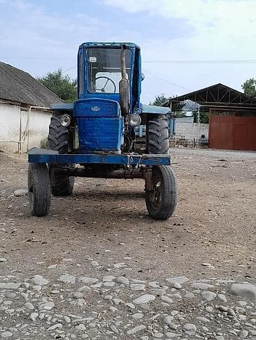 Traktor 28, 1995 il, 100000 at gücü, motor 9.7 l, İşlənmiş