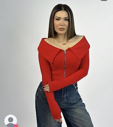 paltar alan: Qadınlar üçün qırmızı trikotaj sviter-bluz - Model: Fermuarlı — 1