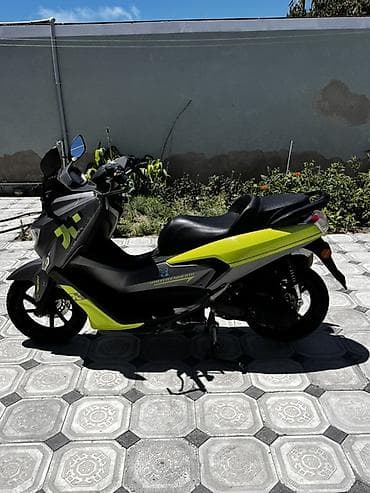 - st max 150, 150 sm3, 2024 il, 17000 km