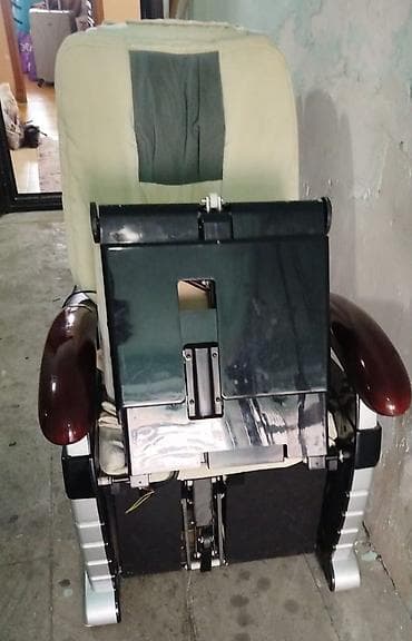 masaj kireslosu: Masaj aparati.Masaj kreslo. Bir çox funksiyaları var. Az — 3