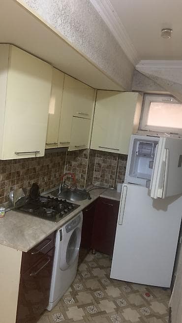 heyet evleri bine: Salam Xirdalanda tam merkezde Irşad telecomun yaninda yeni binada 2 — 3