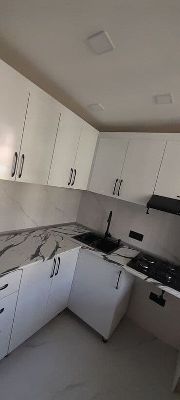 orbita mtk ev satilir: Bakı, 8-ci kilometr, 2 otaqlı, Köhnə tikili, m. Qara Qarayev, 42 kv. m — 9