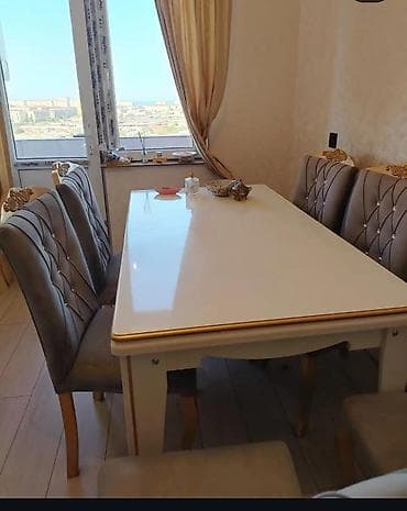 Masa ve 6 stul desti satilir Qiymet 550 man Yaxshi veziyyetdedir