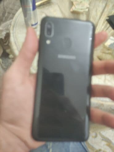 Apple iPhone: Samsung Galaxy A20, rəng - Qara, İki sim kartlı — 4