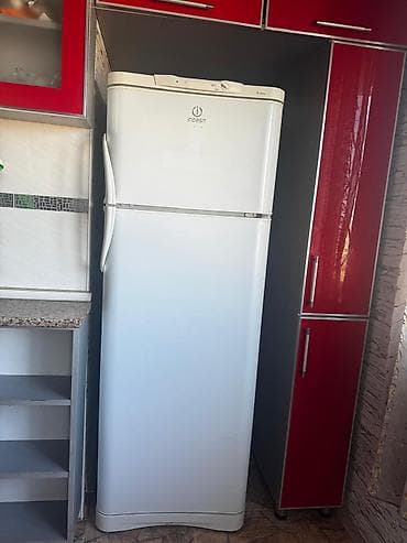Indesit soyuducu, defrost yaxsı veziyyetdedir — 1