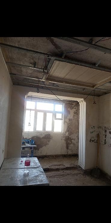 2 mertebeli evler: Temire hazır 2 otaq 5/5 Sumqayıt 11 ci mikrarayon leninqrad — 6