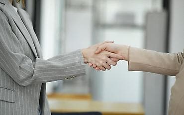 part time operator: Yeni açılmış sağlamlıq mərkəzinə operator(maaş her ay) və ya menecer — 1