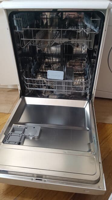 maşın üçün tozsovuran: Посудомойка Beko, Полногабаритная (60 см), Отдельностоящая, Б/у — 2