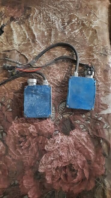 bmw 3 серия 325i mt: Ksenon bloku yaxşı vəziyətdədir çeşkadan çıxıb işləkdir bazarda cütü — 2