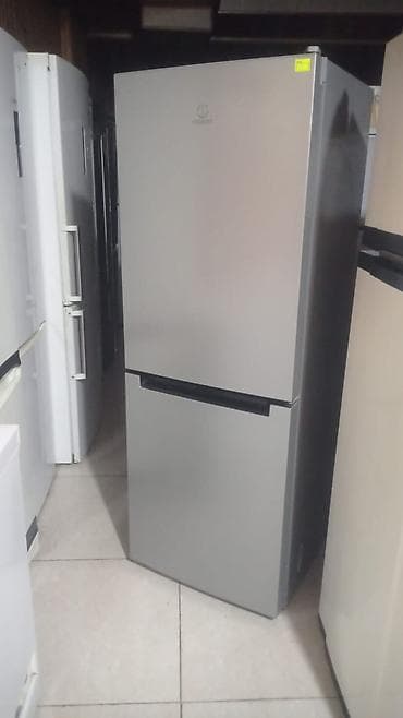 2 qapılı Indesit Soyuducu Satılır, rəng - Boz