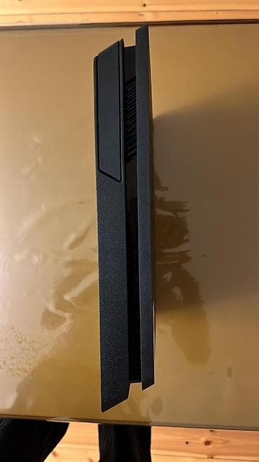 plesteyşn: Watsapp-A yazın.! Salam ps 4 slim 1tb ideal vəziyyətdə heç biri — 3