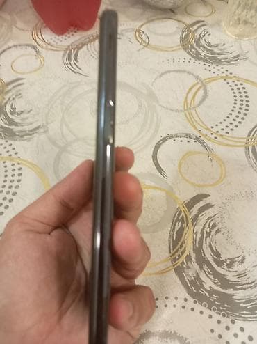 Samsung Galaxy J6 Plus, 32 GB — 3