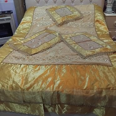 stul ustu: Yataq üçün Qaşlı rəng - Qızılı Yataq örtüyü — 3