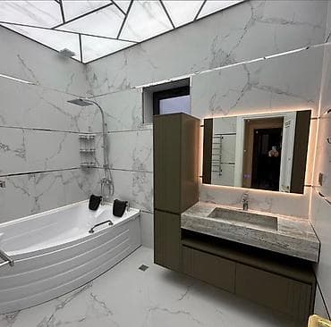 Banyo mebeli və qranit/akril tezgah üstü lavabolar – dizayn və