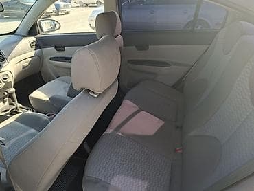hunday h 1: Hyundai Accent: 1.5 l | 2008 il Sedan — 8