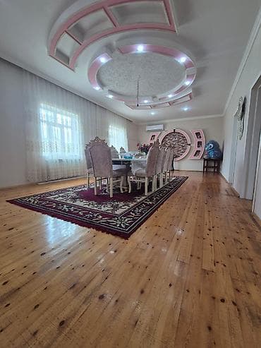 3 otaqlı heyet evleri: 4 otaqlı, 200 kv. m — 4