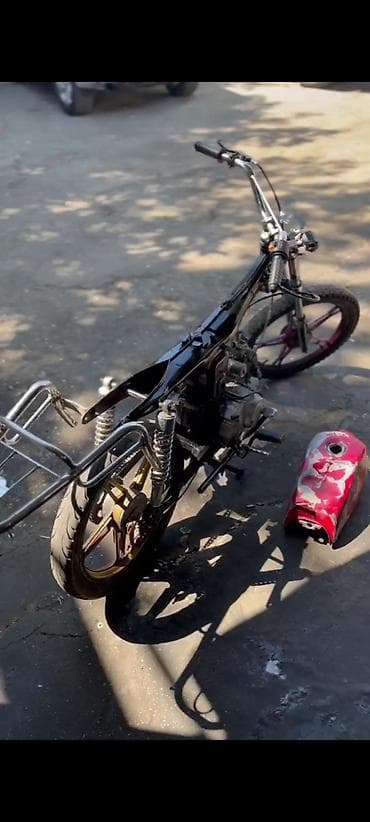 moto n50: Bezprablem af50 kredit yoxdu ancag nagd bidene arxa tekerin kamerine — 1