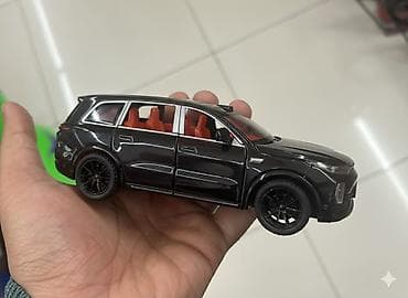 Metalı die-cast oyuncaq avtomobil – qara rəngli SUV modeli — 4