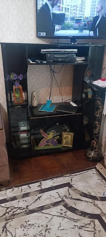 kabel sunur: Künc Tv altlığı, Polkalı, Şüşəli — 1