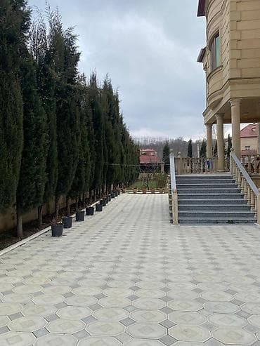 3 mərtəbəli daş villanın satışına təklif: - Klassik üslubda monumental — 4