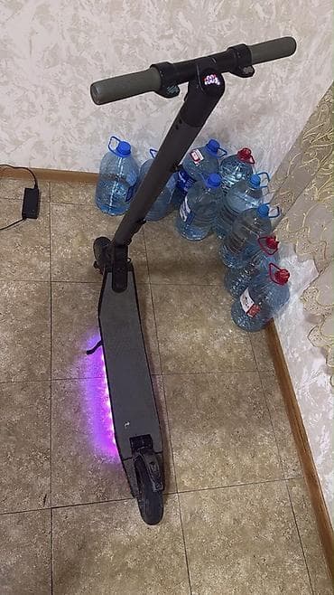 İşlənmiş Elektrik samokat 7", ≤ 250 Vt, 16 - 25 km/s, Ödənişli çatdırılma — 2