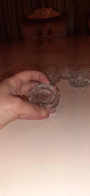 uqlarez satilir: 10 eded duz qabi satilir xrustaldi işlenmeyib — 3