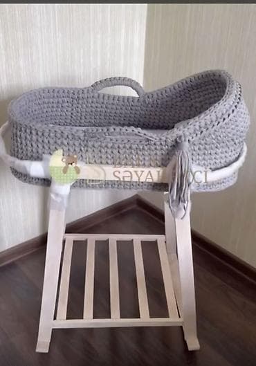 Oğlan və qız üçün, Beşik, Matras ilə, Yellənmə mexanizm ilə
