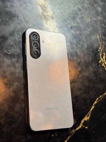 Apple iPhone: Samsung Galaxy A22, цвет - Серебристый — 2