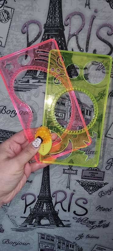 ручки, фломастеры и карандаши: Spiroqraf rəsmlər üçün şablon dəsti - 2 ədəd şəffaf neon plastik — 2