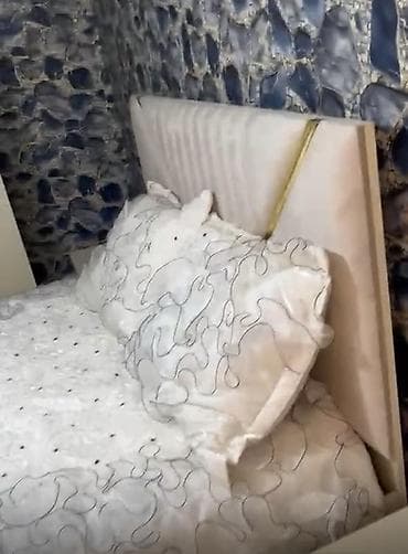 Üst örtülük iki nəfərlikdi istiyən narahat etsin