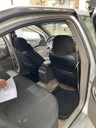 disk barter: Nissan Maxima: 3 l | 2000 il Sedan — 6