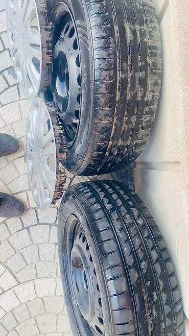 bmw e39 sukan: Satılır: 4 ədəd təkər disk komplekti və orijinal təkər örtükləri — 2