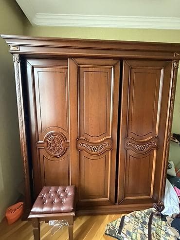 stullarin uzlenmesi: Masa və oturacaqlar — 9