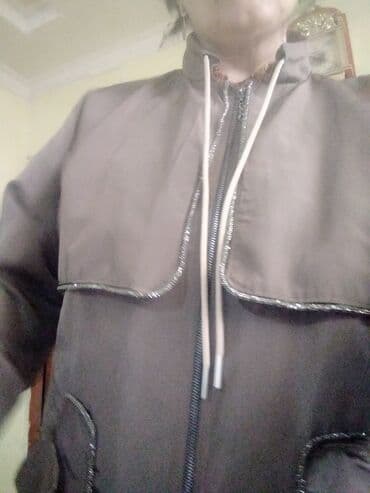 дождевик купить в баку: Qadın üçün kapüşonlu üst geyim – yüngül qısa plaş/kurtka - Rəng: tünd — 1