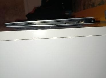 fujitsu notebook: Prosessor i5-6300u Ram 8gb SSD 240gb Ekran QHD+ 3200x1800 Klaviaturada — 3