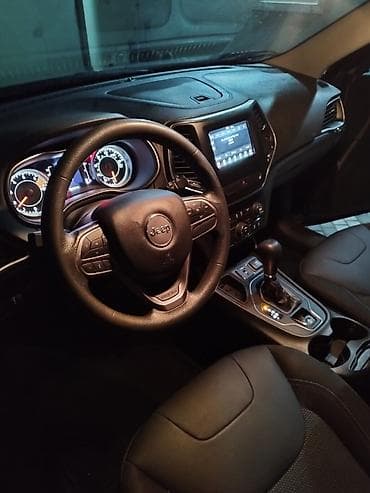 ferrari satilir: Jeep Cherokee: 2.4 l | 2018 il — 6