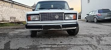 lada 3110: LADA Riva (VAZ 2107) sedan – ağ rəngli, Azərbaycan qeydiyyat nömrəli — 2